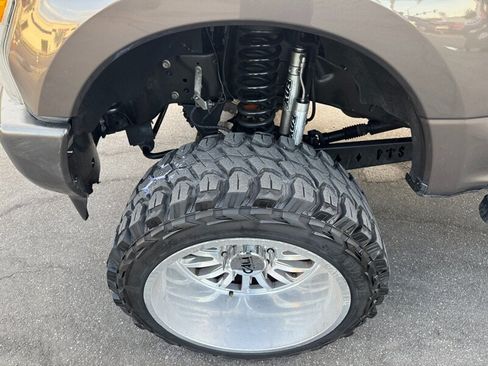 Used 2017 Ford F250 Lariat AWD/4WD image 6