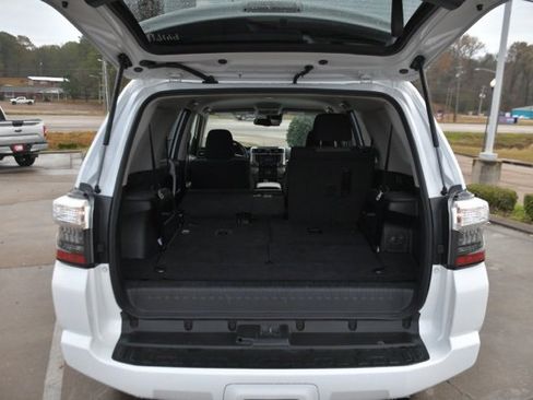 Used 2024 Toyota 4Runner SR5 image 9