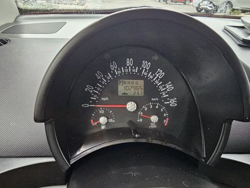 Used 2005 Volkswagen Beetle GLS image 14