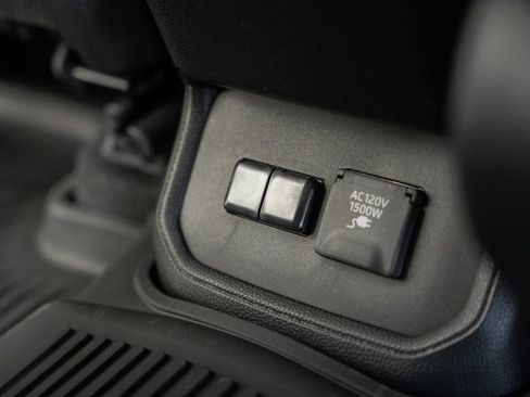 New 2026 Toyota Highlander Platinum image 37