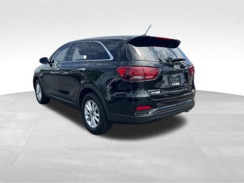 Used 2019 Kia Sorento FWD V6 image 5