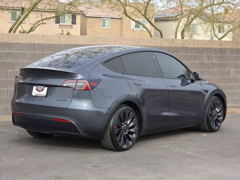 Used 2021 Tesla Model Y Performance image 9