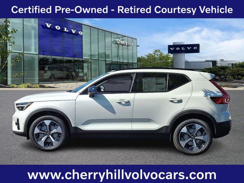 Certified 2025 Volvo XC40 B5 Plus w/ Protection Package Premier image 5