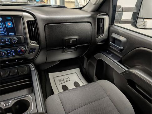 Used 2018 Chevrolet Silverado 1500 LT w/ All Star Edition image 12