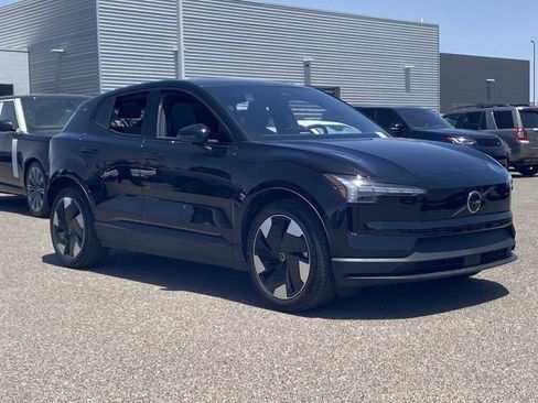 New 2025 Volvo EX30 Plus w/ Protection Package Premier image 4