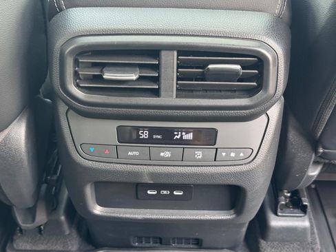 Certified 2025 Honda Pilot Touring image 17