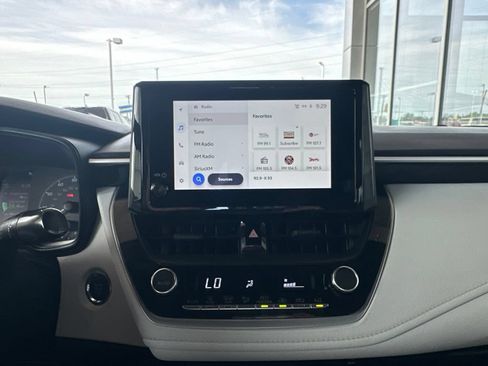 Used 2024 Toyota Corolla SE FWD image 33