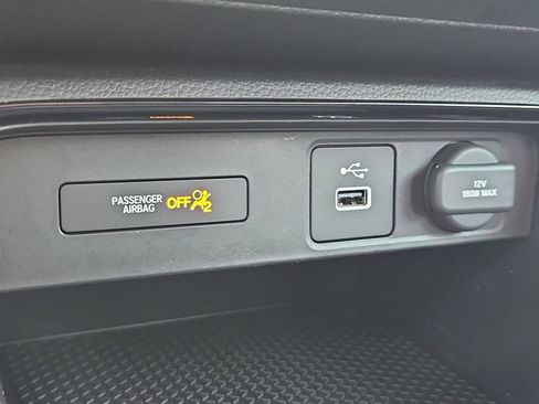 Used 2025 Honda CR-V LX image 24