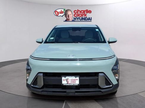 Used 2024 Hyundai Kona SE FWD image 8