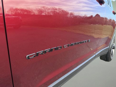 Used 2023 Jeep Grand Cherokee Altitude image 36