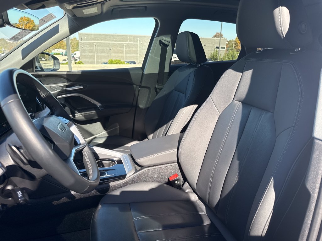 Used 2025 Audi Q5 Premium AWD/4WD image 11