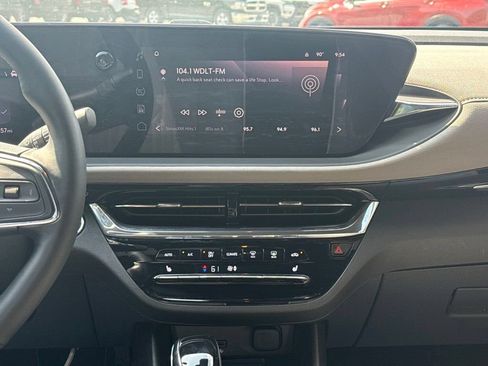 Used 2025 Buick Envista Avenir FWD image 18