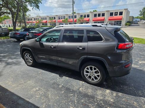 Used 2014 Jeep Cherokee Latitude image 10