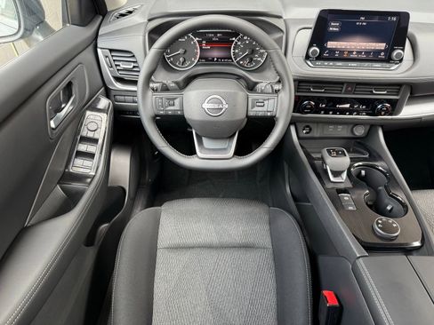 Certified 2026 Nissan Rogue SV image 23