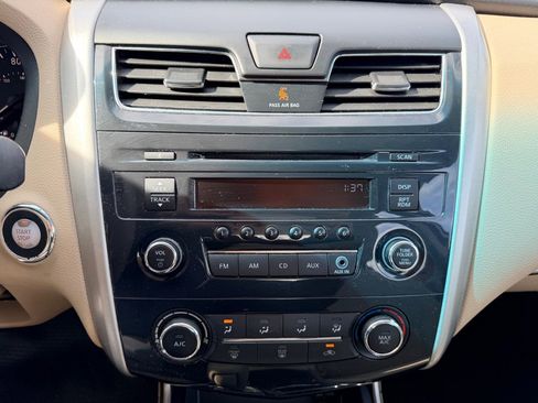 Used 2015 Nissan Altima 2.5 S w/ Sport Value Package image 15