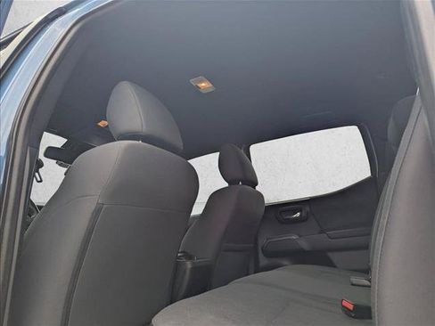 Used 2019 Toyota Tacoma TRD Off-Road w/ Technology Package RWD image 13