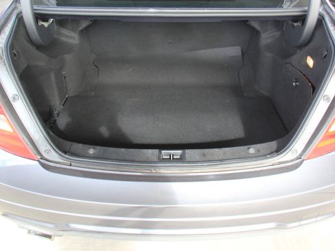 Used 2013 Mercedes-Benz C 250 Sedan image 24
