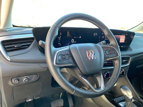 Used 2025 Buick Encore GX Preferred image 32