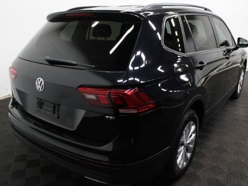 Used 2018 Volkswagen Tiguan S image 6