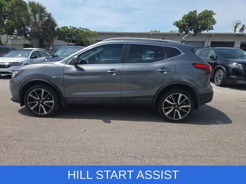 Used 2017 Nissan Rogue Sport SL FWD image 3