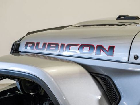 Used 2020 Jeep Gladiator Rubicon image 4