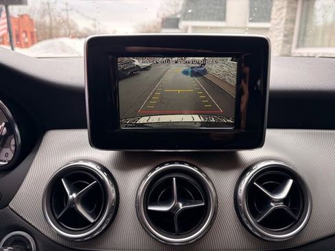 Used 2015 Mercedes-Benz GLA 250 4MATIC image 23