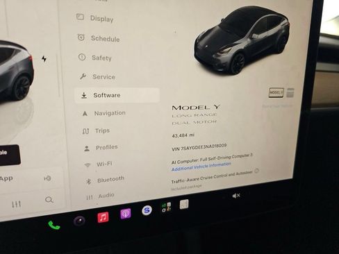 Used 2022 Tesla Model Y Long Range AWD/4WD image 6