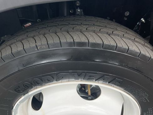 Used 2024 Chevrolet Low Cab Forward image 32