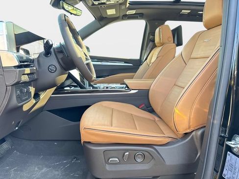 New 2026 Cadillac Escalade Luxury w/ LPO, Radiant Package AWD/4WD image 22