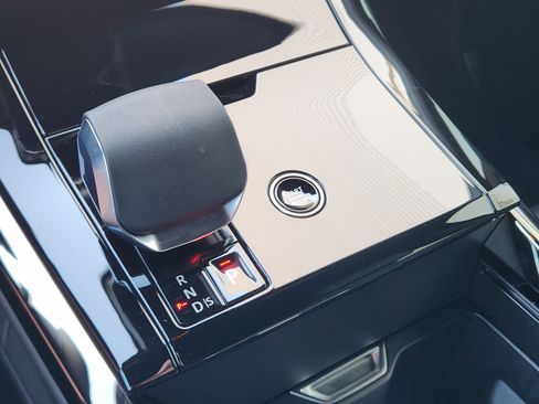 New 2026 Land Rover Range Rover Sport Dynamic SE image 19