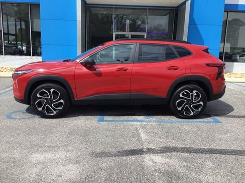 New 2026 Chevrolet Trax RS w/ Driver Confidence Package image 3