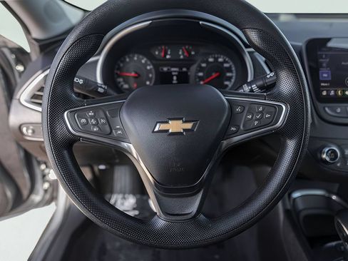 Used 2025 Chevrolet Malibu LT FWD image 15