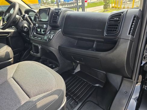 Used 2024 RAM ProMaster 3500 w/ Convenience Group FWD image 18