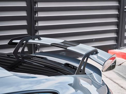 Used 2025 Porsche 911 GT3 RWD image 13