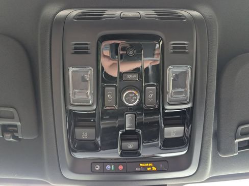 New 2026 Chevrolet Suburban High Country AWD/4WD image 29