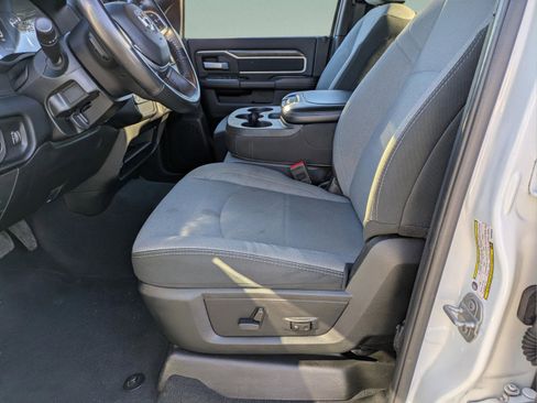 Used 2024 RAM 2500 Big Horn image 16