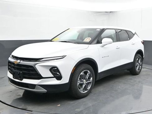 Used 2025 Chevrolet Blazer LT image 6