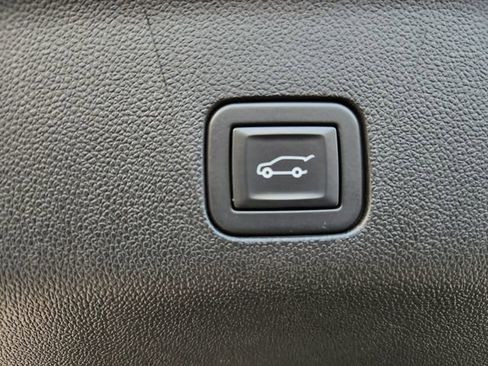 Certified 2021 Chevrolet Suburban LT w/ Rear Media and Nav Package image 20