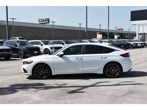 Used 2023 Honda Civic Sport Touring image 6