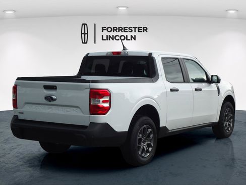 Used 2024 Ford Maverick XLT image 3