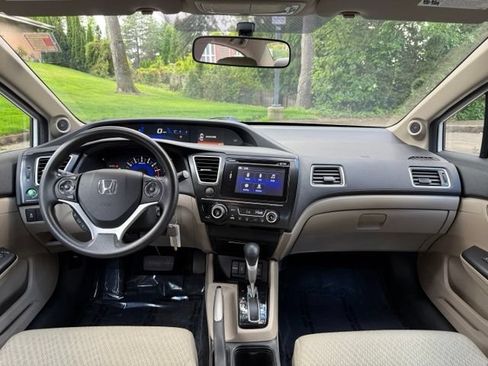 Used 2015 Honda Civic SE image 13