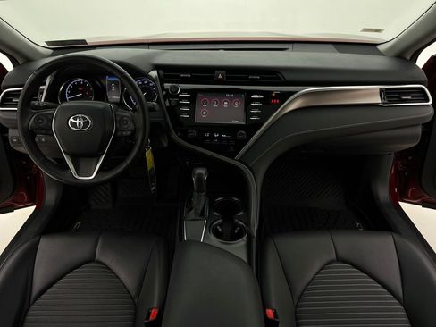 Used 2018 Toyota Camry SE image 20