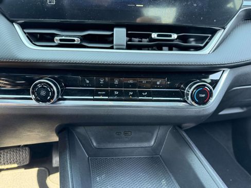 Certified 2025 Chevrolet Equinox LT w/ Safety and Technology Package AWD/4WD image 23