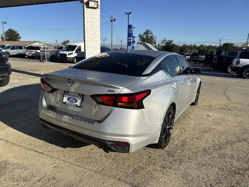 Used 2023 Nissan Altima 2.5 SR w/ SR Premium Package image 7