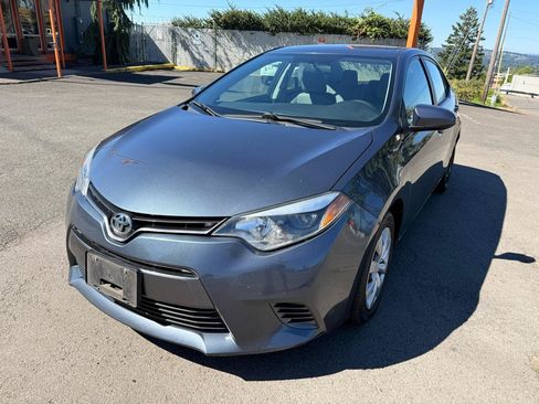 Used 2015 Toyota Corolla LE FWD image 6