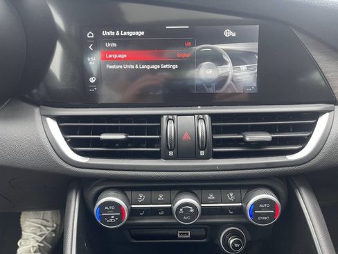 Used 2021 Alfa Romeo Giulia Ti image 32