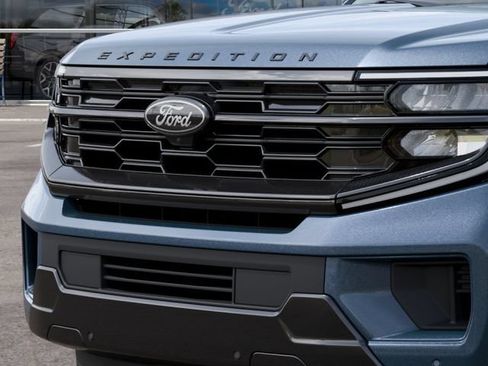 New 2027 Ford Expedition Platinum w/ Stealth Performance Package AWD/4WD image 17