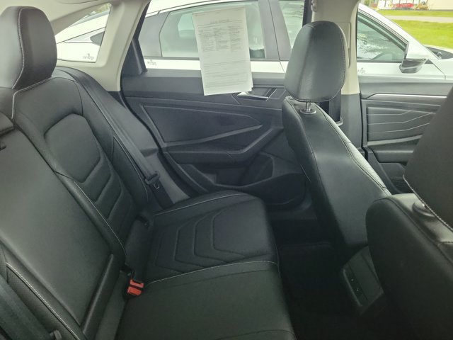 Used 2024 Volkswagen Jetta SEL FWD image 4