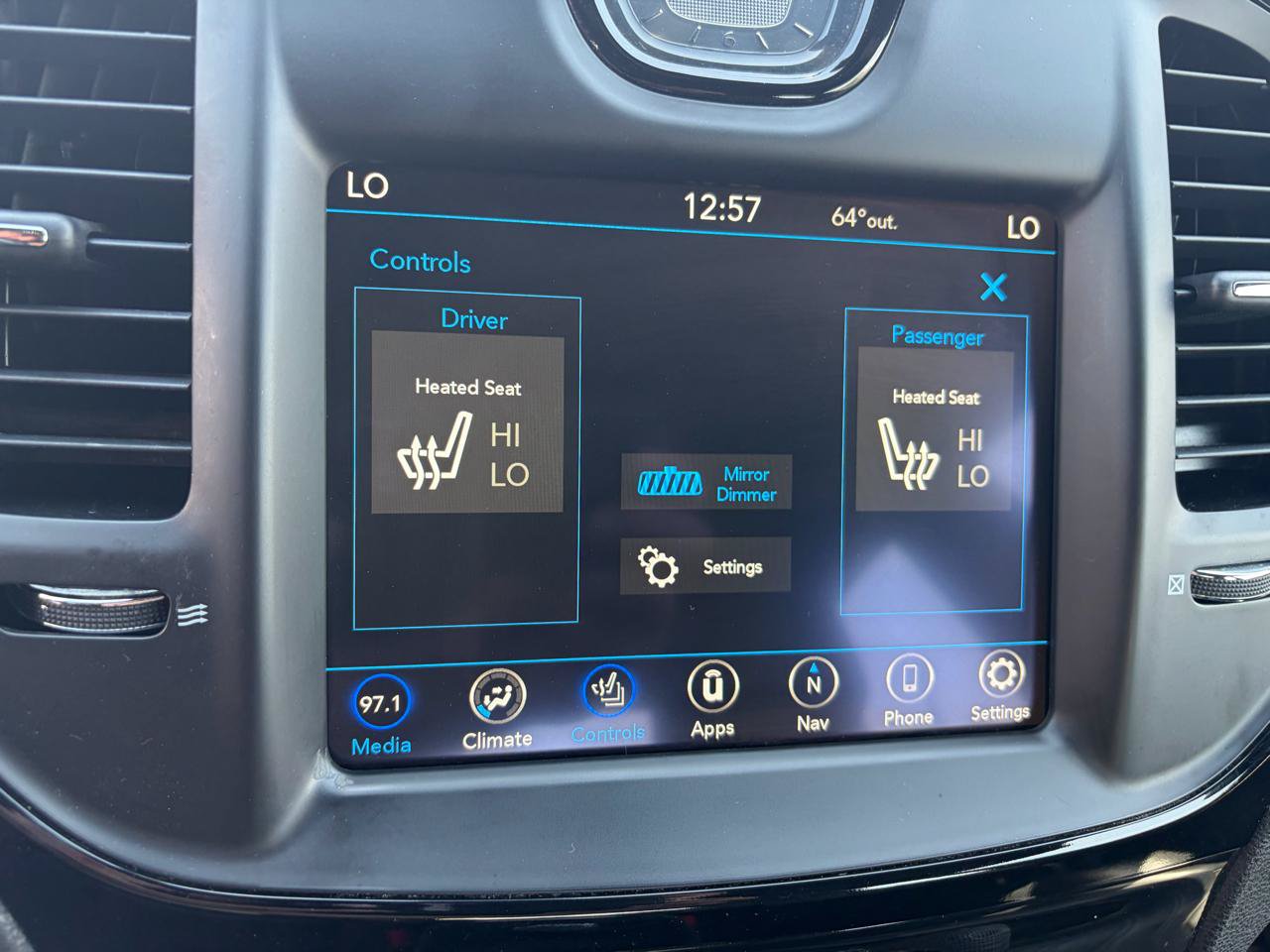 Used 2018 Chrysler 300 S w/ 300S Premium Group AWD/4WD image 12