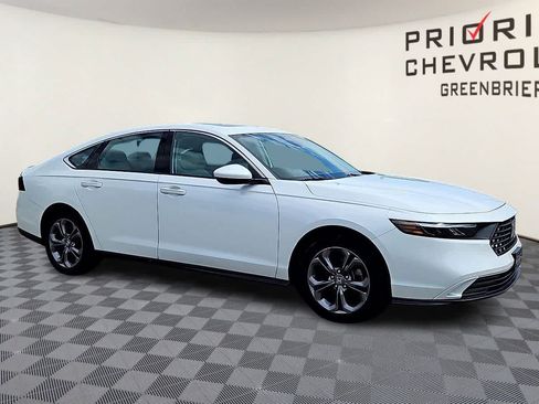 Used 2023 Honda Accord EX image 2
